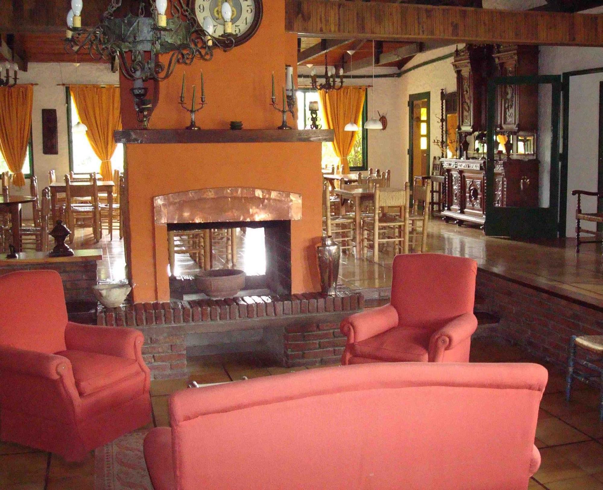 "La Loma" - Vieja Casona Aparthotel El Calafate Esterno foto